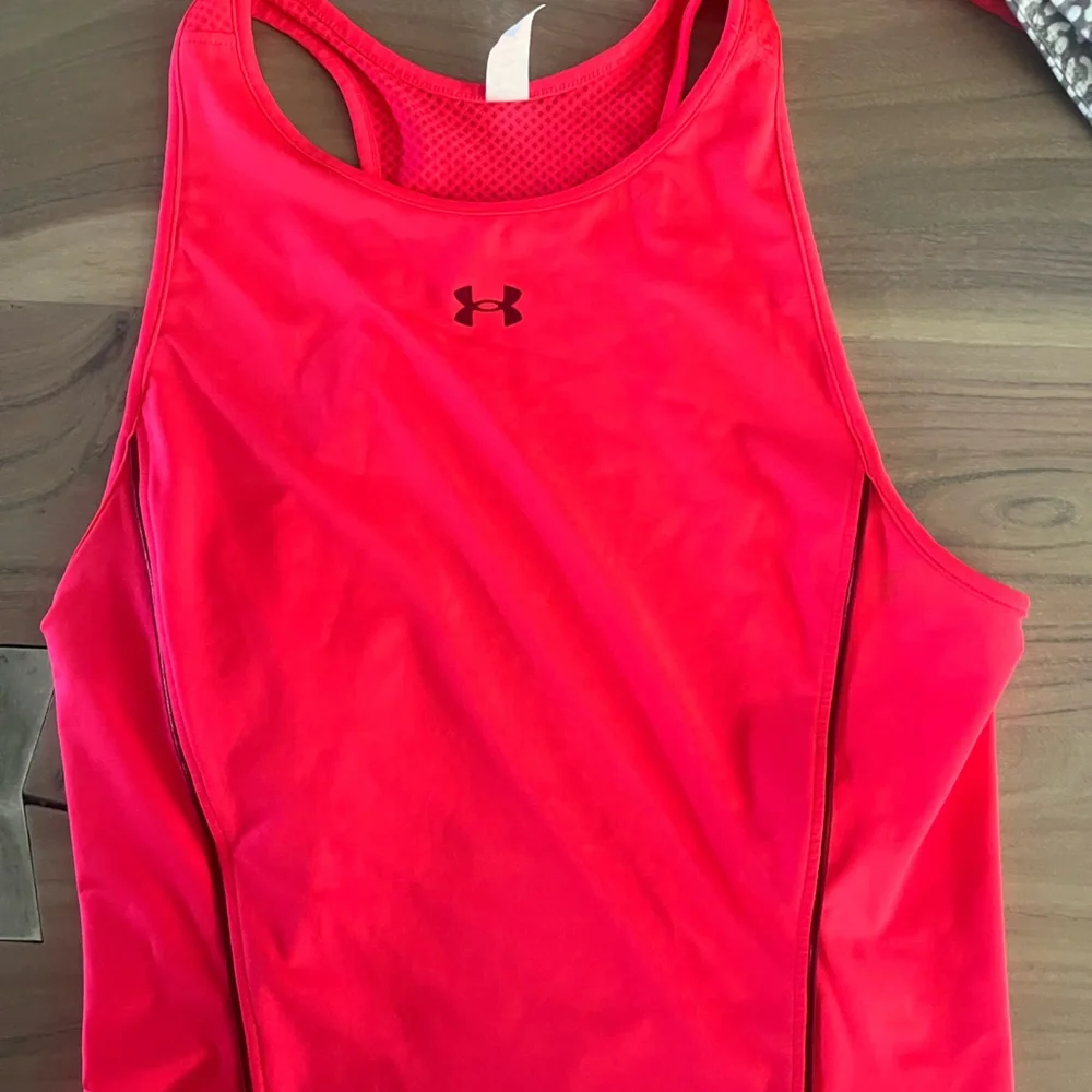 Workout Tank - Picture 1 of 2